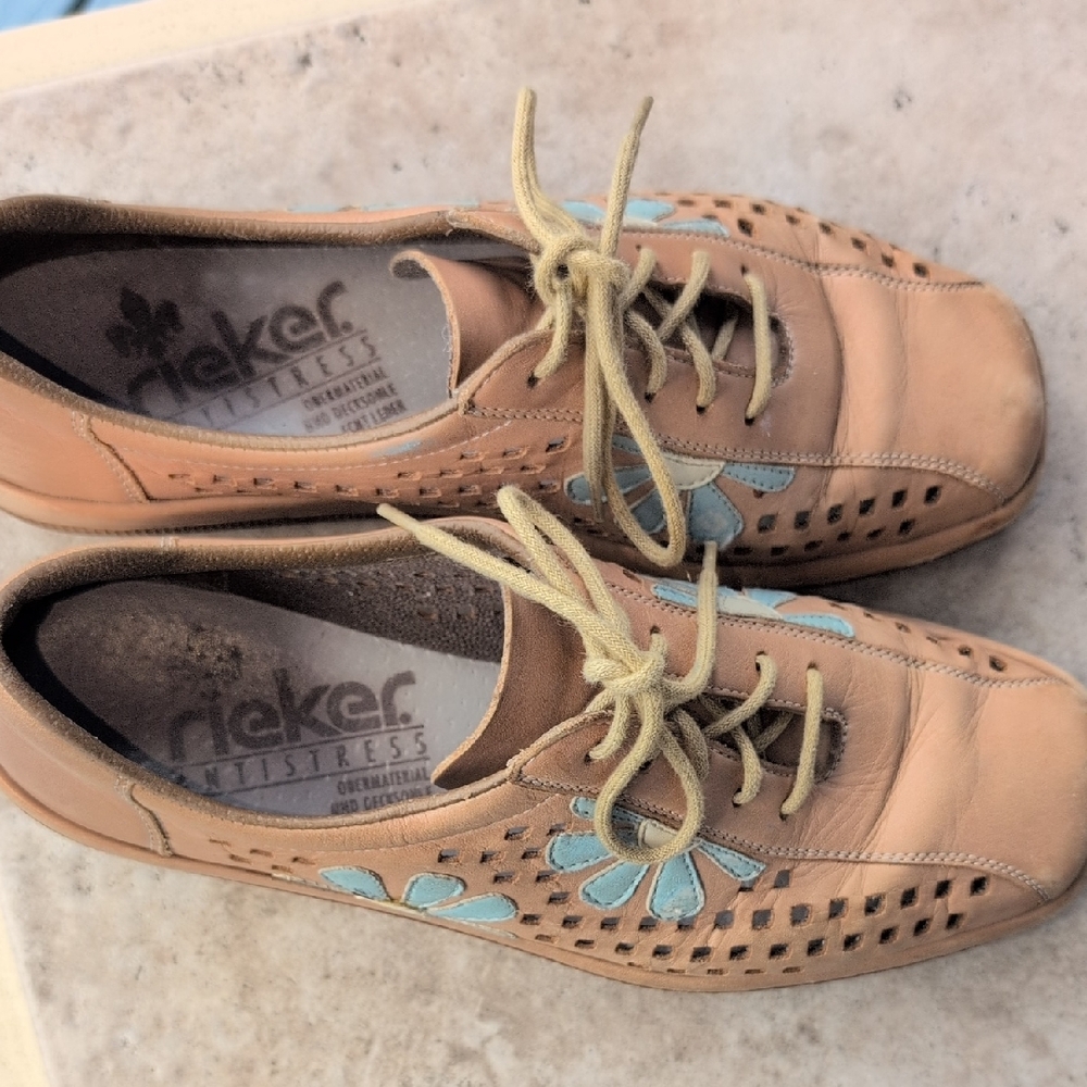 Rieker Tan Leather Flats with Blue Accents